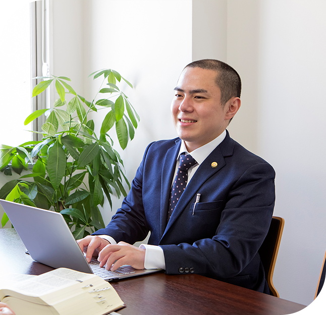 弁護士 秋山 朋毅